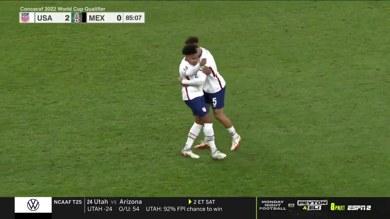 北美預選 美國 Vs 墨西哥 85分威斯頓麥肯尼進球,比分2:0