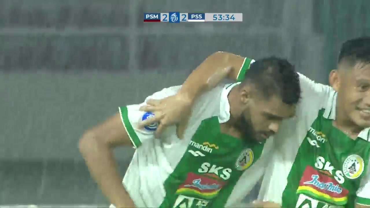 IDN ISL PSM Makassar Vs PSS Sleman 53 phút Luiz Carlos dos Santos Junior,JuninhoVào, ghi bàn 2:2