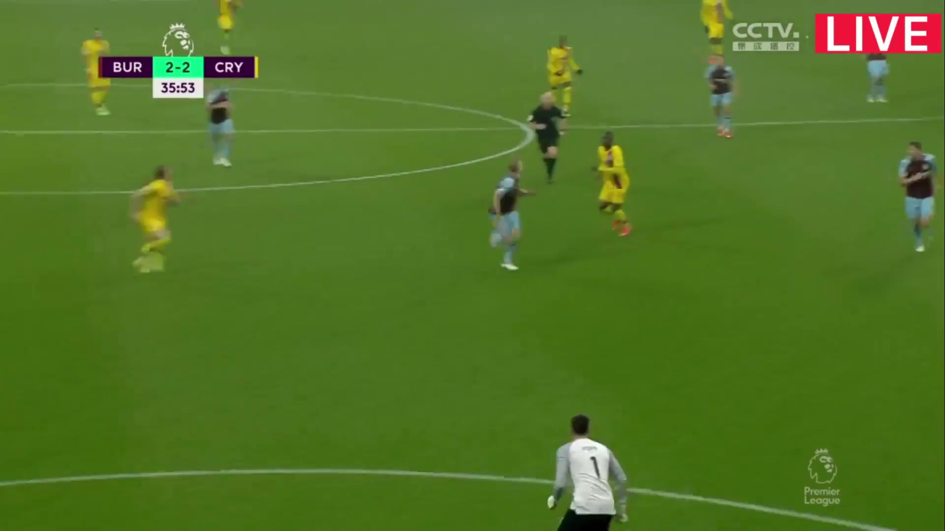 EPL Burnley Vs Crystal Palace 35 phút Christian BentekeVào, ghi bàn 2:2