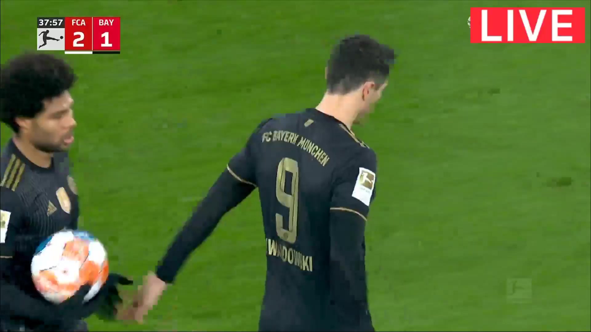 Bundesliga Augsburg Vs Bayern Munchen 37 phút Robert LewandowskiVào, ghi bàn 2:1