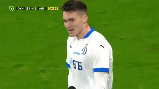 10 Dynamo Moscow Vs Arsenal Tula 24 skor gol Vyacheslav Grulev, skor 3:0