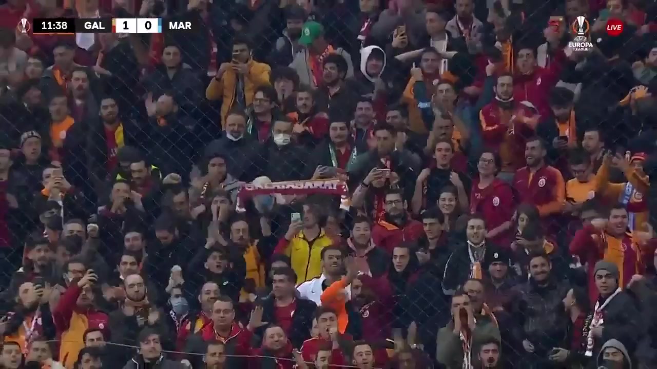 UEFA EL Galatasaray Vs Marseille 10 phút Alexandru CicaldauVào, ghi bàn 1:0