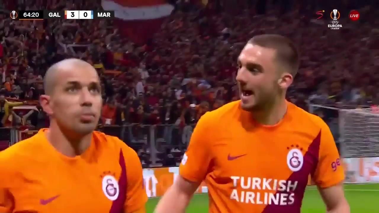 UEFA EL Galatasaray Vs Marseille 63 phút Sofiane FeghouliVào, ghi bàn 3:0