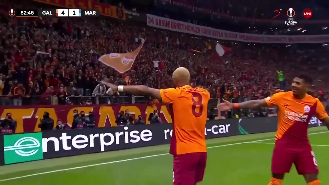 UEFA EL Galatasaray Vs Marseille 82 phút Ryan BabelVào, ghi bàn 4:1