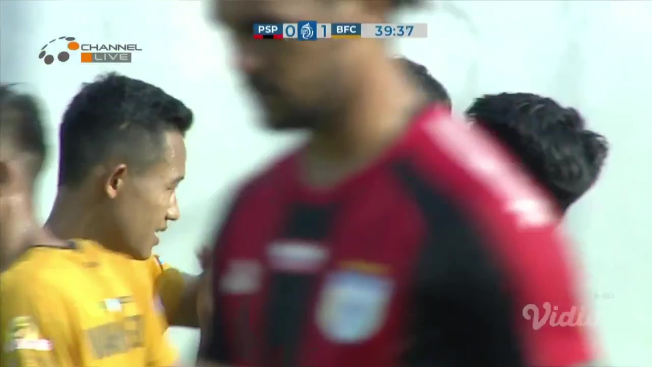 IDN ISL Persipura Jayapura Vs Bhayangkara Solo FC Adam Alis Setyano Goal in 40 min, Score 0:1