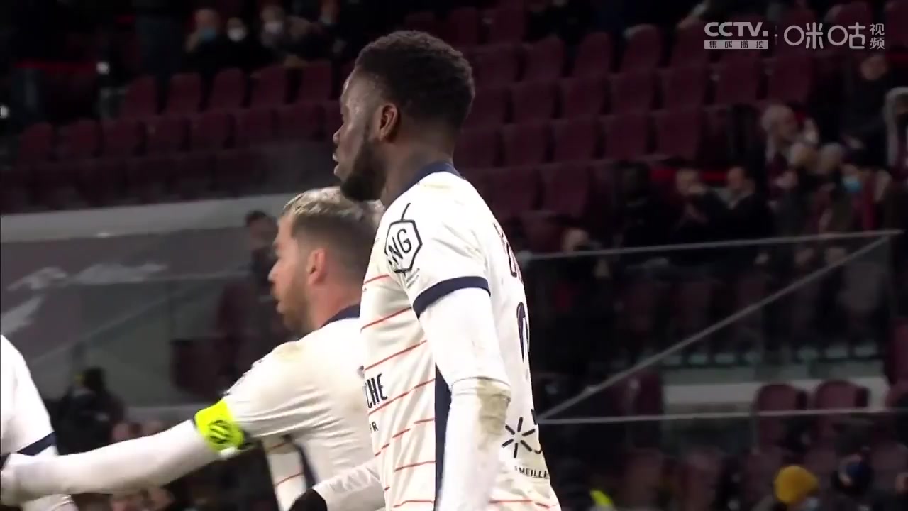 Ligue1 Metz Vs Montpellier 44 phút Stephy MavididiVào, ghi bàn 0:2