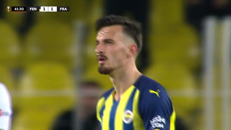 UEFA EL Fenerbahce Vs Eintracht Frankfurt 41 ทำประตู Mergim Berisha ประตู, ทำคะแนน 1:1