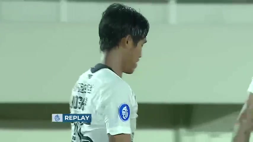 印尼超 查亞普拉 Vs 三寶瓏 40分普拉維拉進球,比分0:1