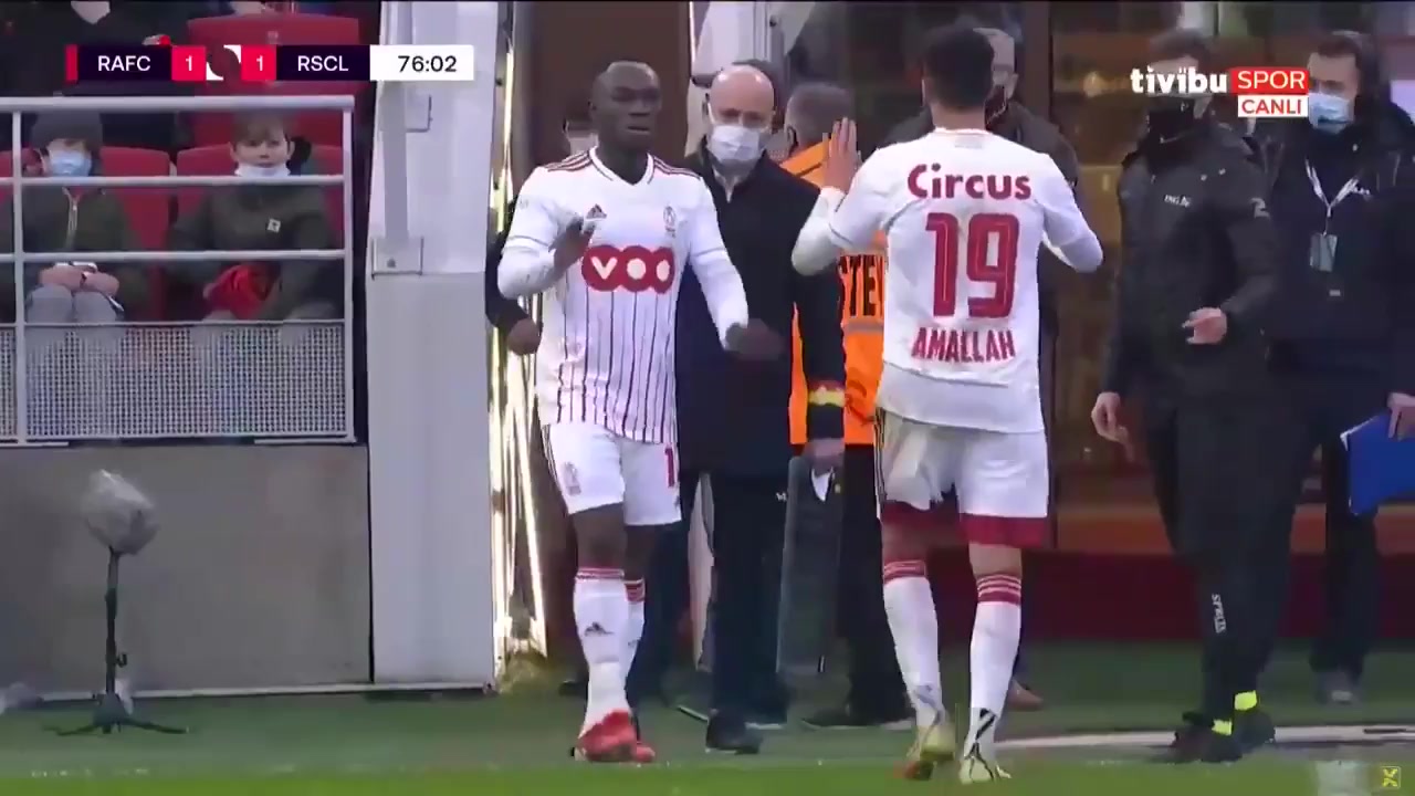 BEL D1 Royal Antwerp Vs Standard Liege Michel-Ange Balikwisha Goal in 77 min, Score 2:1