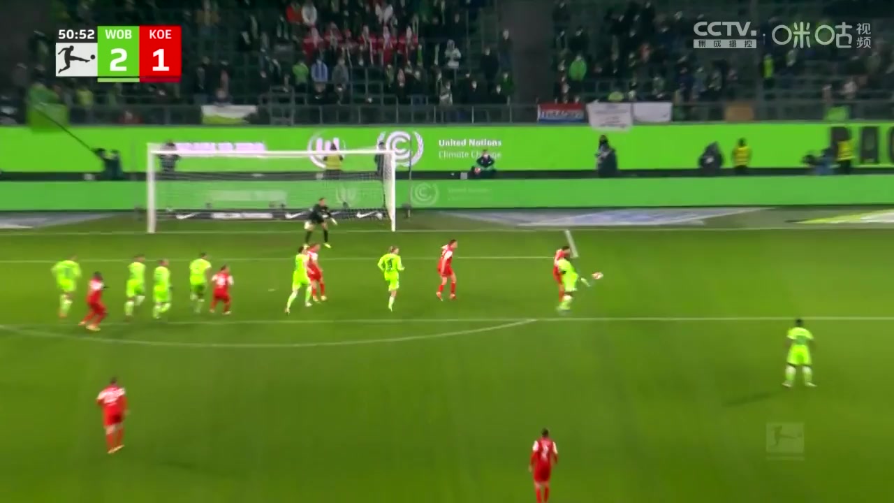 8 VfL Wolfsburg Vs FC Koln 50 skor gol Wout Weghorst, skor 2:1