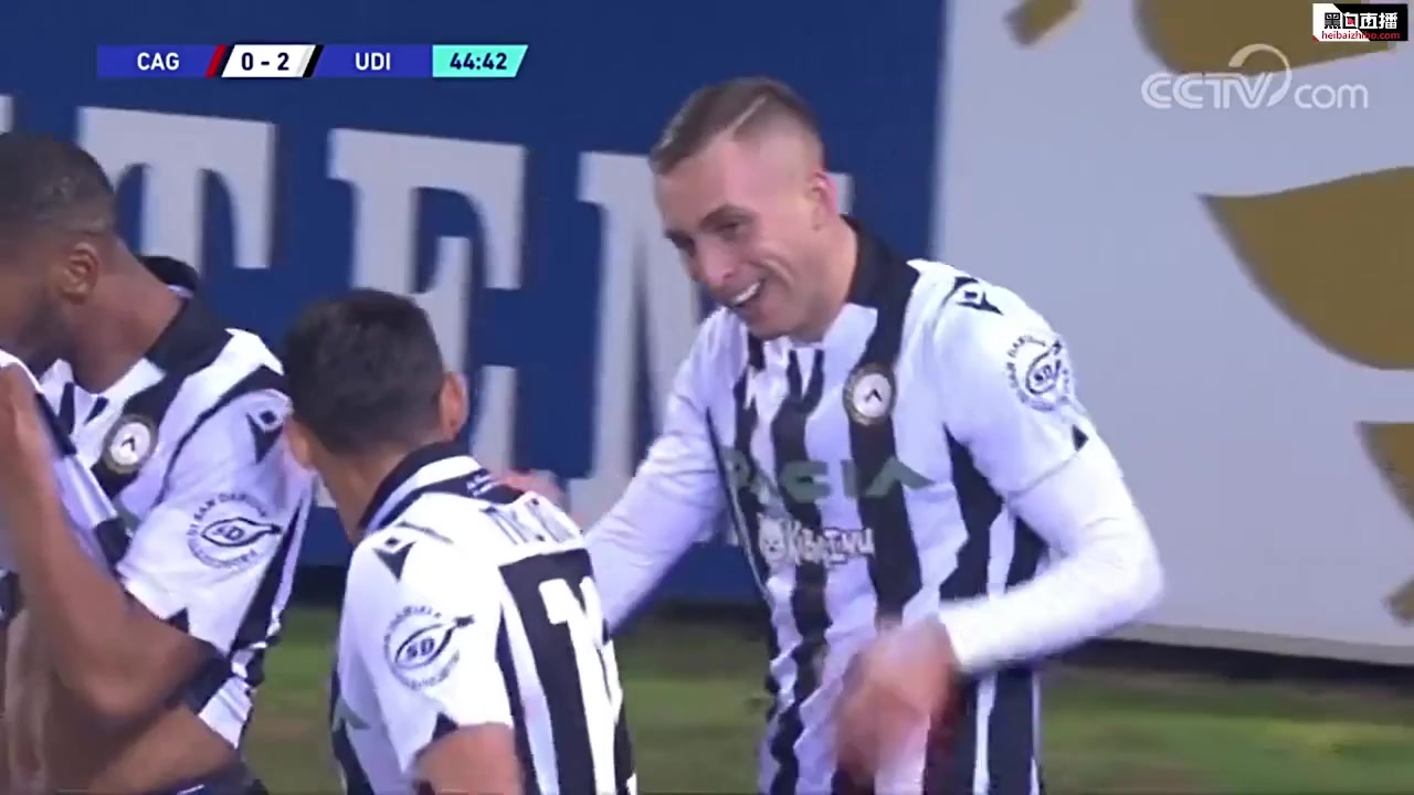 34 Cagliari Vs Udinese 44 skor gol Gerard Deulofeu, skor 0:2