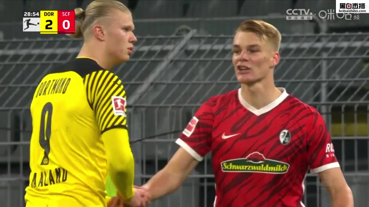 Bundesliga Borussia Dortmund Vs SC Freiburg 28 phút Thomas MeunierVào, ghi bàn 2:0