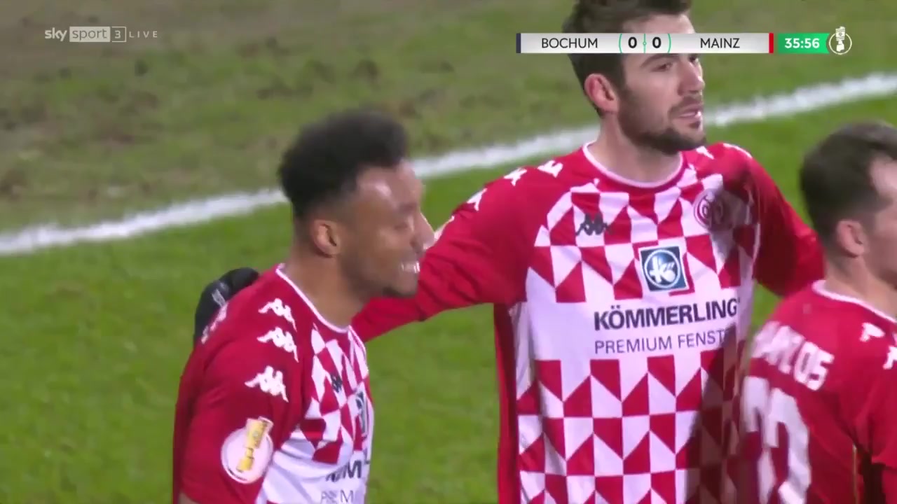 GERC VfL Bochum Vs FSV Mainz 05 35 phút Karim OnisiwoVào, ghi bàn 0:1