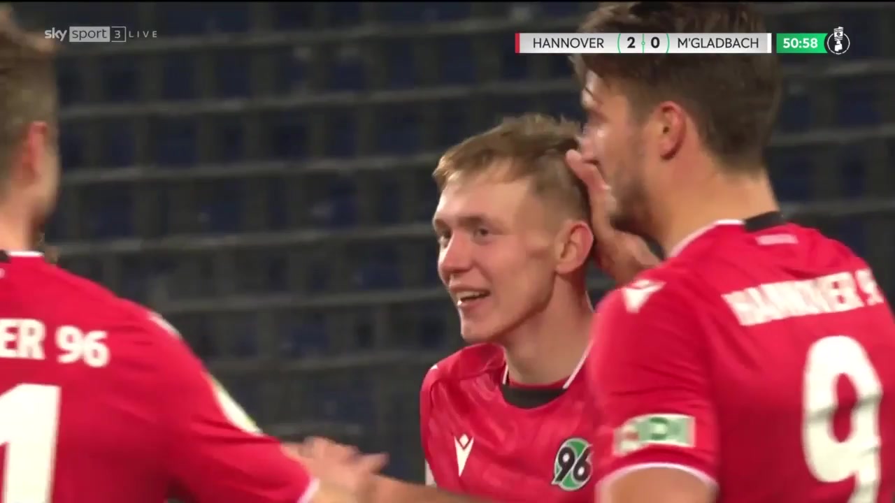 GERC Hannover 96 Vs Borussia Monchengladbach 50 phút Maximilian BeierVào, ghi bàn 3:0