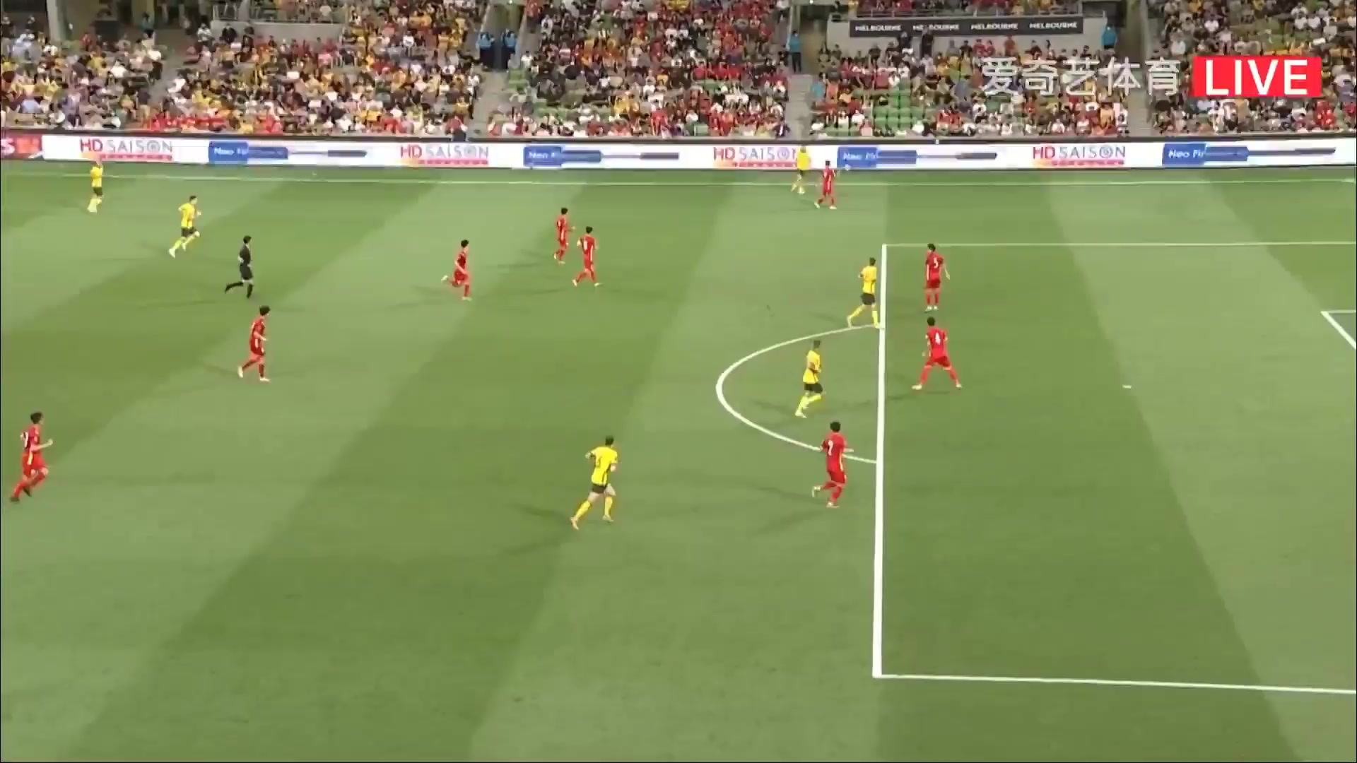 648 Australia Vs Vietnam 30 skor gol Jamie MacLaren, skor 1:0