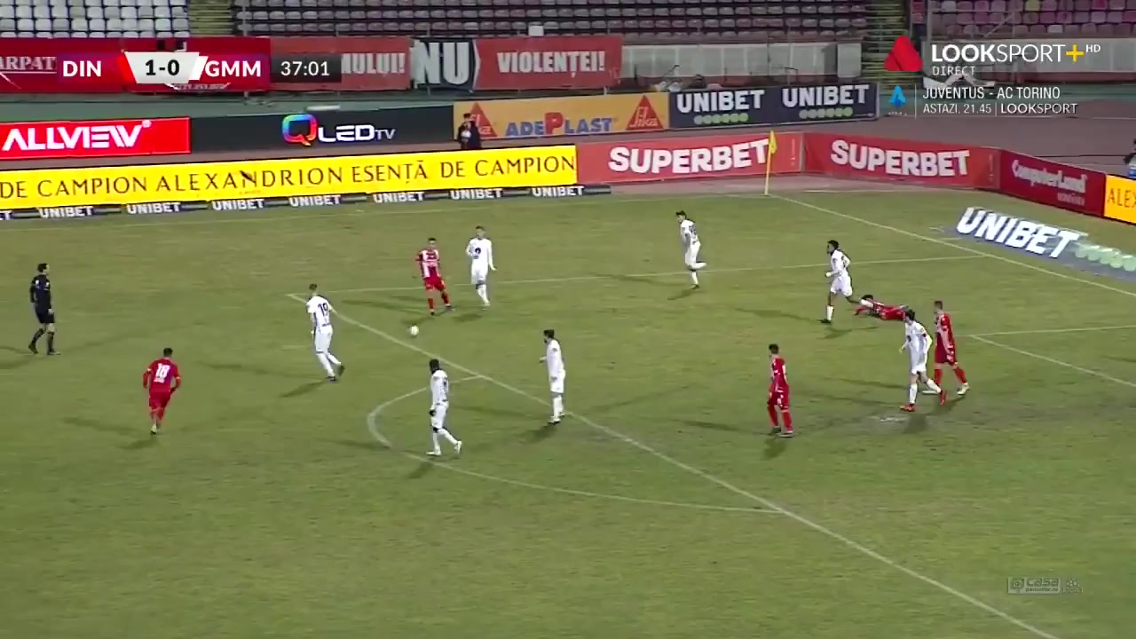 ROM D1 Dinamo Bucuresti Vs Gaz Metan Medias Antonio Bordusanu Goal in 37 min, Score 2:0