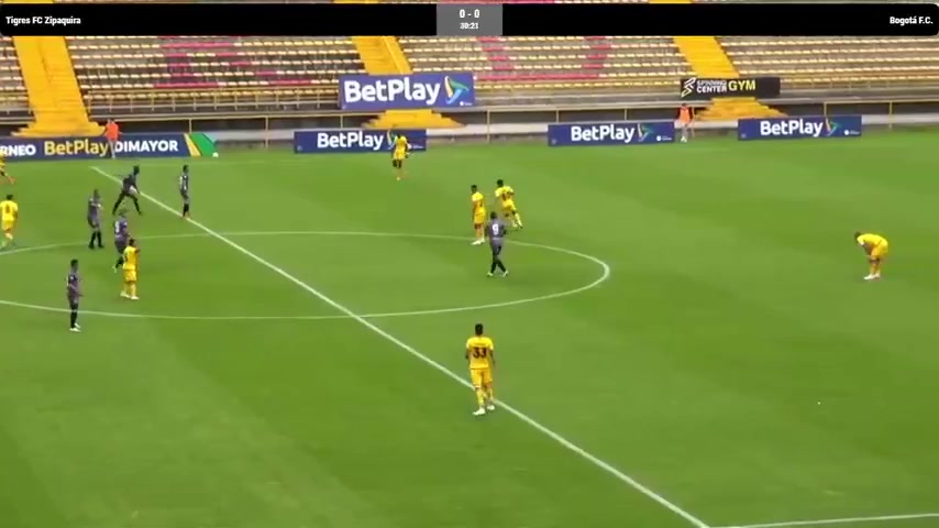 COL D2 Tigres Zipaquira Vs Bogota FC Julián Bernal Goal in 31 min, Score 1:0