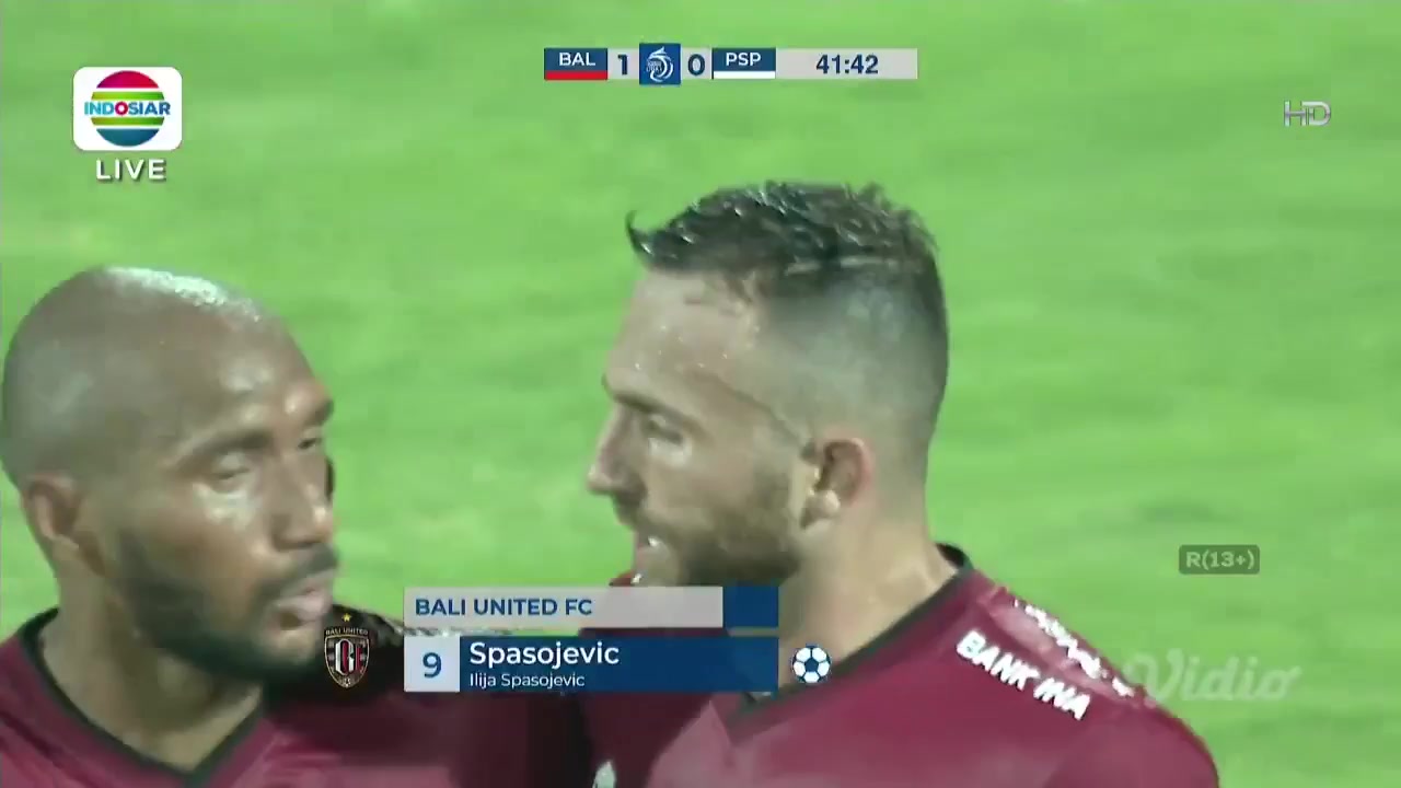 IDN ISL Bali United Vs Persipura Jayapura 41 phút Ilija SpasojevicVào, ghi bàn 1:0