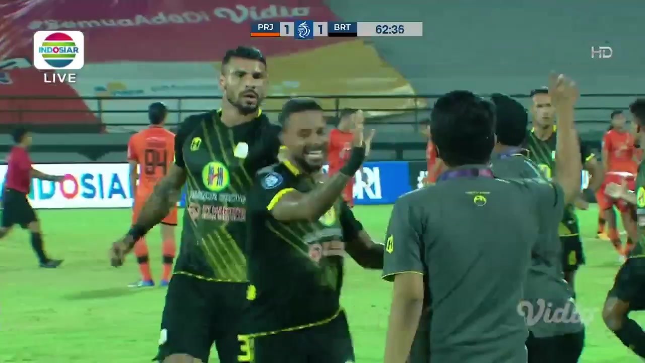 IDN ISL Persiraja Aceh Vs Barito Putera 64 phút Rafael da Silva SouzaVào, ghi bàn 1:1