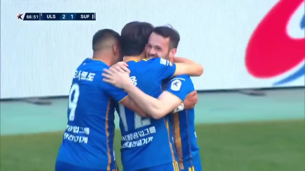 15 Ulsan Hyundai FC Vs Suwon FC 68 skor gol Valeri Qazaishvili, skor 2:1