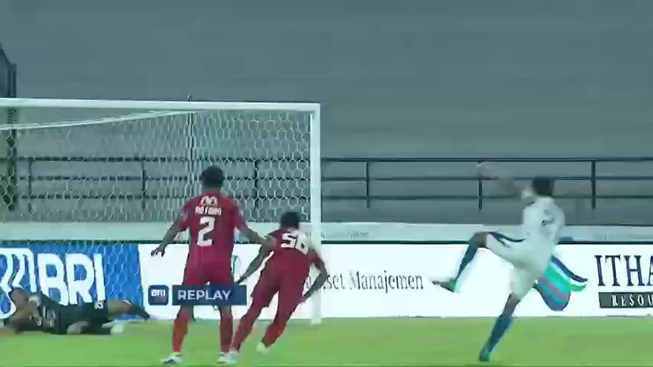 IDN ISL Persija Jakarta Vs Persib Bandung David Aparecido da Silva Goal in 85 min, Score 0:2