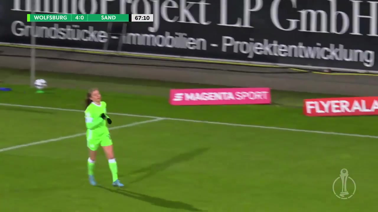 GERWC VfL Wolfsburg (w) Vs SC Sand (w) Blomqvist Goal in 69 min, Score 5:0