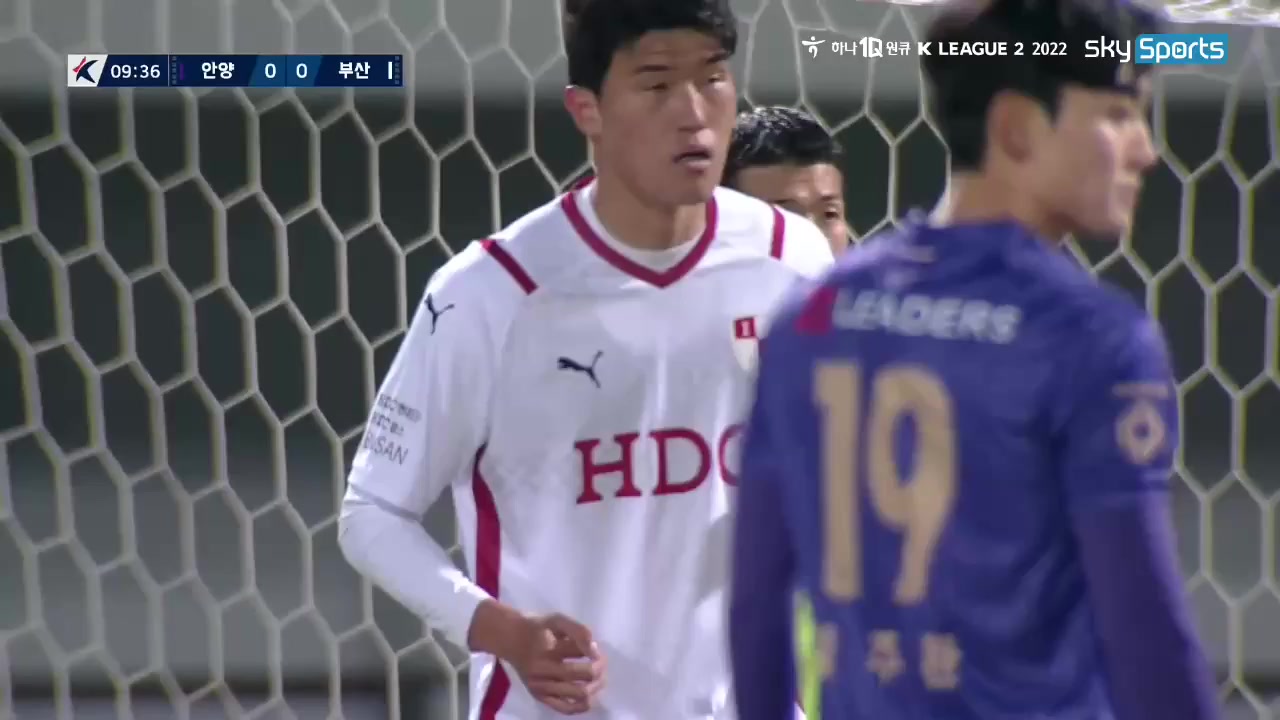 韩K2联 FC安养 Vs 釜山偶像 9分金台镐进球,比分1:0