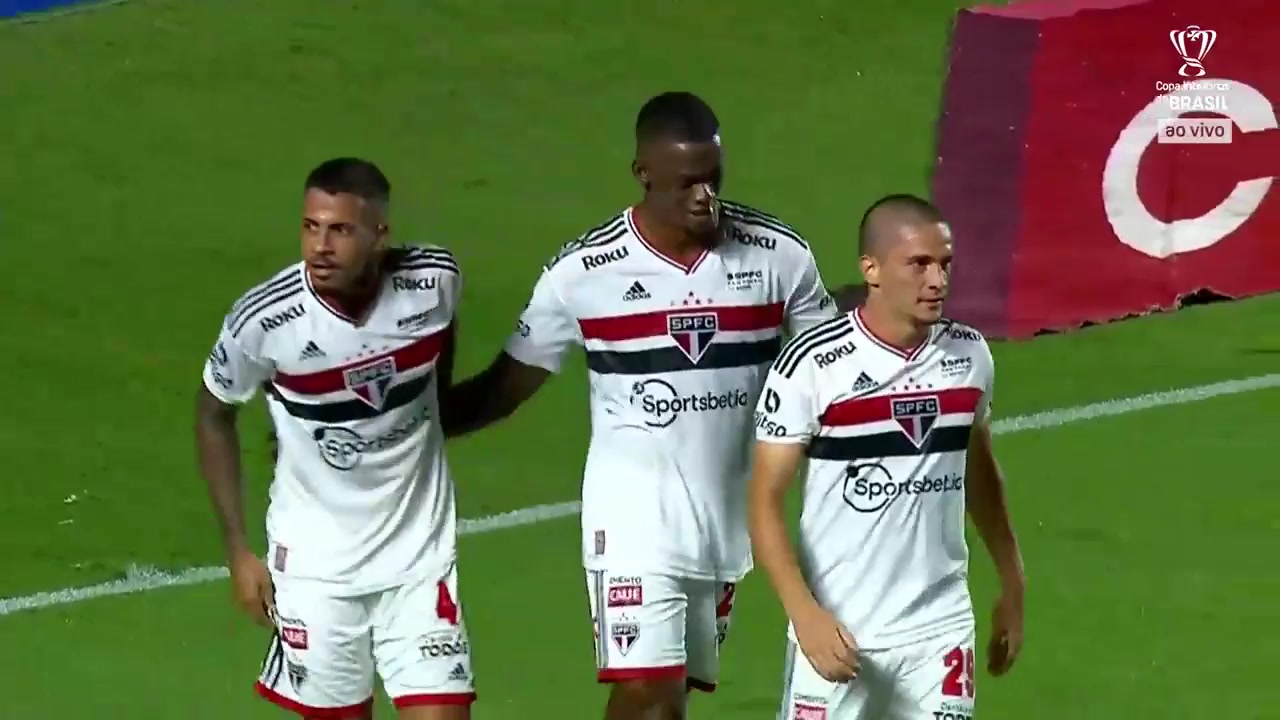 186 Sao Paulo Vs Manaus (AM) 42 skor gol Diego Henrique Costa Barbosa, skor 2:0