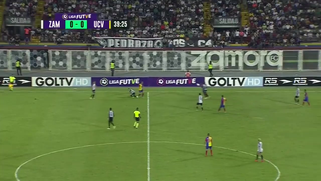 391 Zamora Barinas Vs Universidad Central de Venezuela 40 skor gol , skor 1:0