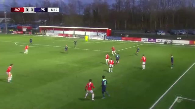 17 AZ Alkmaar (Youth) Vs Jong PSV Eindhoven (Youth) 16 skor gol Zico Buurmeester, skor 1:0