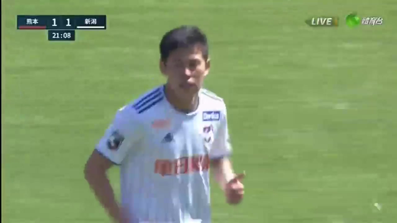 日职乙 熊本深红 Vs 新泻天鹅 21分谷口海斗进球,比分1:1