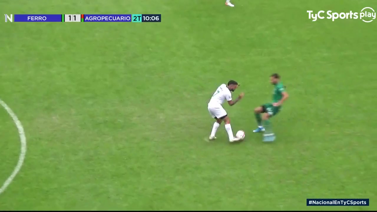 ARG D2 Ferrol Carril Oeste Vs Agropecuario de Carlos Casares 56 phút Fernando Emanuel DeningVào, ghi bàn 1:2