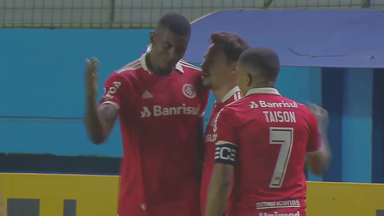 CON CSA 9 de Octubre Vs Internacional RS 25 phút Wesley Moraes Ferreira Da SilvaVào, ghi bàn 0:2