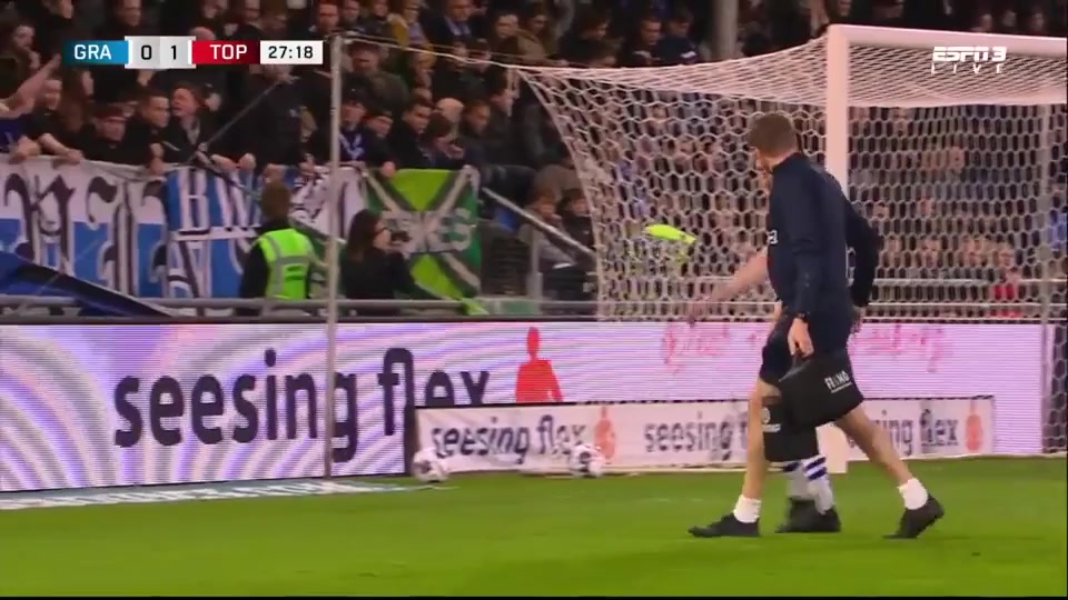 17 De Graafschap Vs FC Oss 28 skor gol Sam Hendriks, skor 1:1