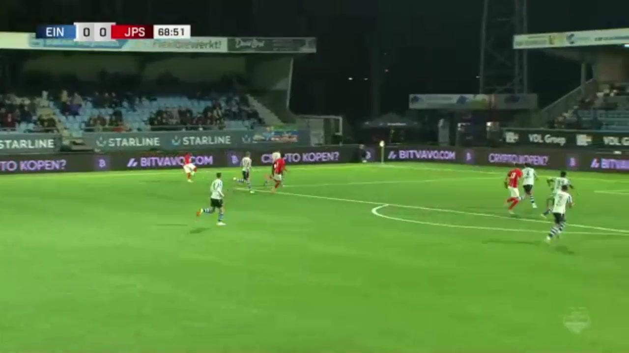 17 FC Eindhoven Vs Jong PSV Eindhoven (Youth) 69 skor gol , skor 0:1