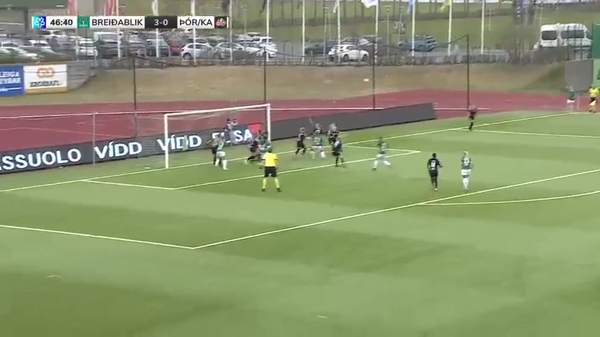 冰女超 贝雷达比历克女足 Vs 托KA阿克雷里女足 48分Natasha Moraa Anasi进球,比分4:0