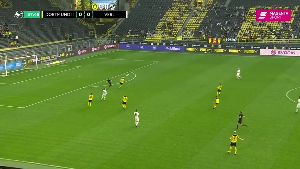 GER D3 Borussia Dortmund (Youth) Vs SC Verl 38 phút Vào, ghi bàn 1:0