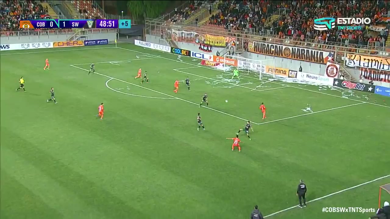 611 Cobreloa Vs Santiago Wanderers 45+ skor gol David Escalante, skor 1:1