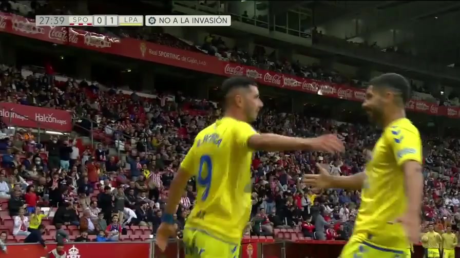 SPA D2 Sporting Gijon Vs Las Palmas  Goal in 28 min, Score 0:1