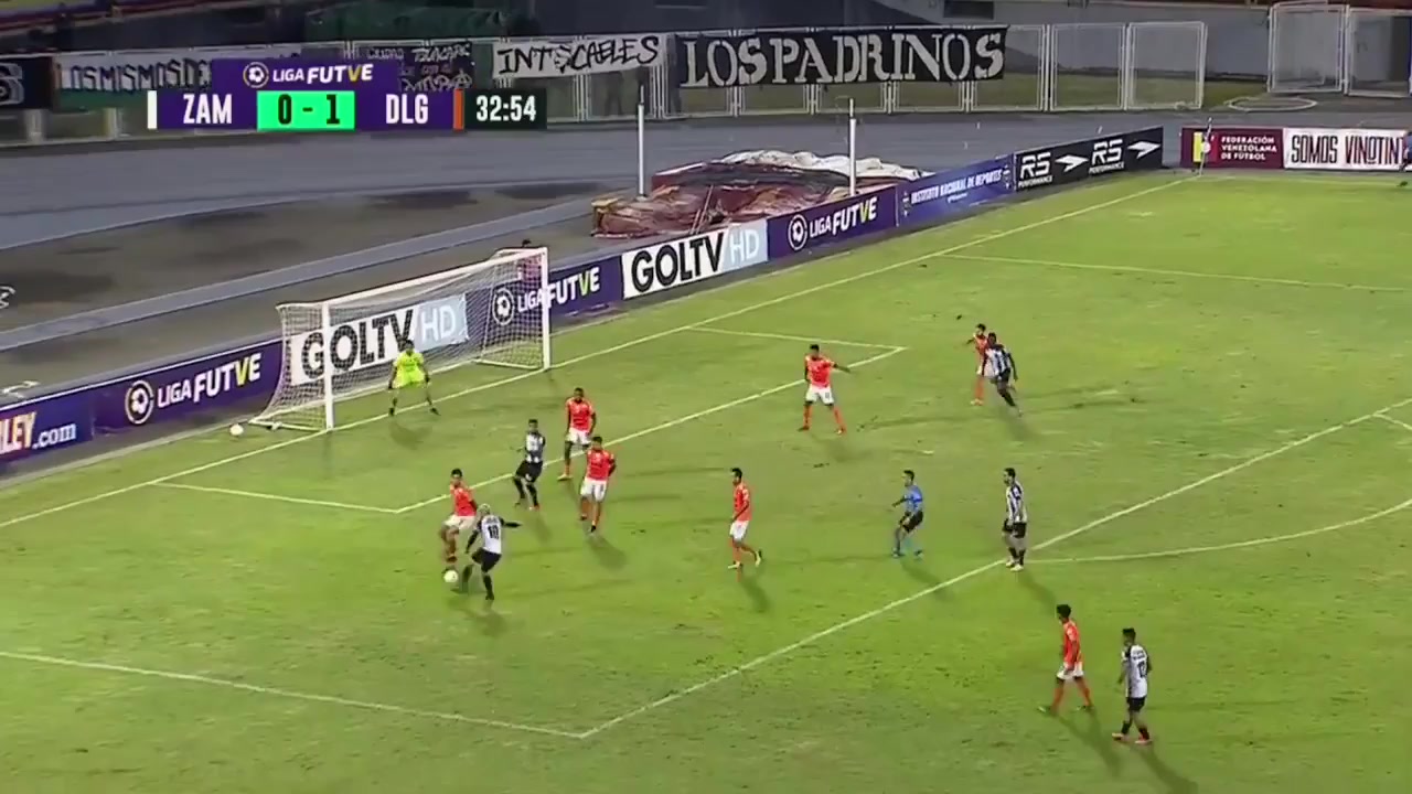 VEN D1 Zamora Barinas Vs Deportivo La Guaira 34 phút Vào, ghi bàn 1:1