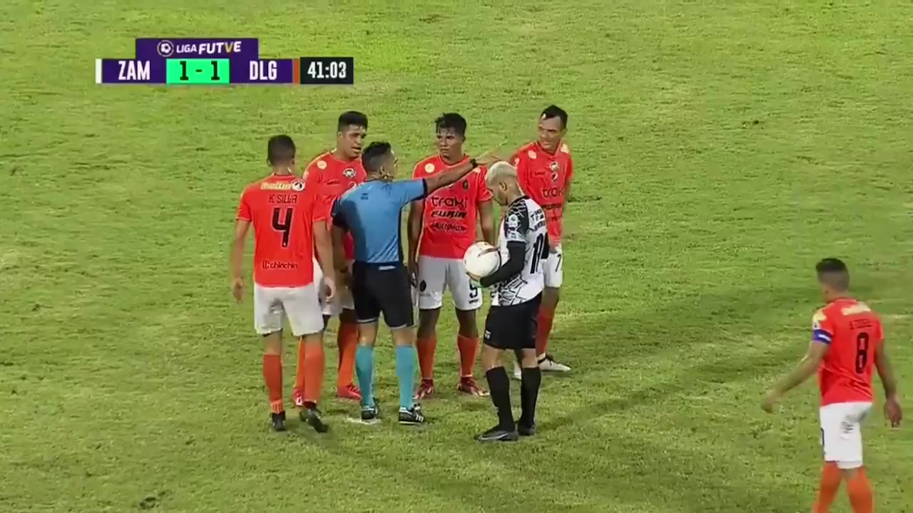 VEN D1 Zamora Barinas Vs Deportivo La Guaira 42 phút Vào, ghi bàn 2:1