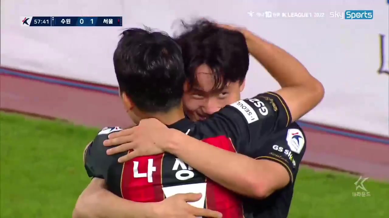 15 Suwon Samsung Bluewings Vs FC Seoul 58 skor gol Cho Young Wook, skor 0:1