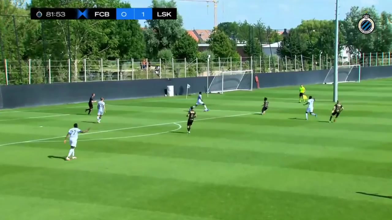 INT CF Club Brugge Vs Lierse 84 phút Ruud VormerVào, ghi bàn 1:1