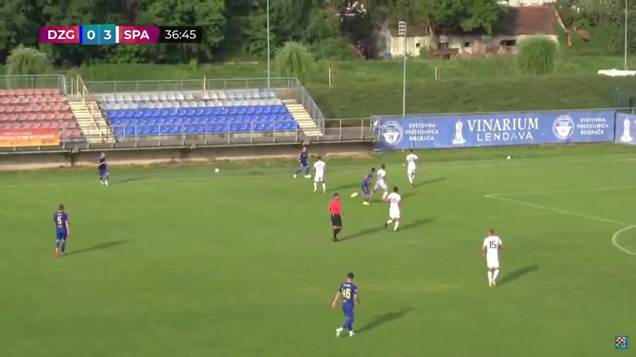 INT CF Dinamo Zagreb Vs Spartak Trnava 37 phút Luka MenaloVào, ghi bàn 1:3