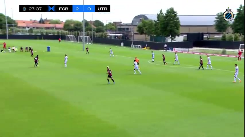 INT CF Club Brugge Vs FC Utrecht 27 phút Anastasios DouvikasVào, ghi bàn 2:1