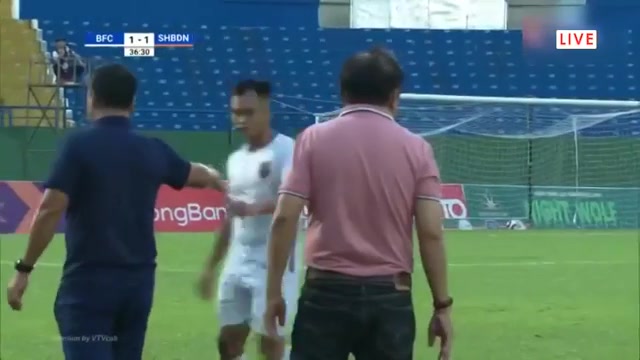 766 Becamex Binh Duong Vs SHB Da Nang 35 skor gol Nguyen Tien Linh, skor 1:1