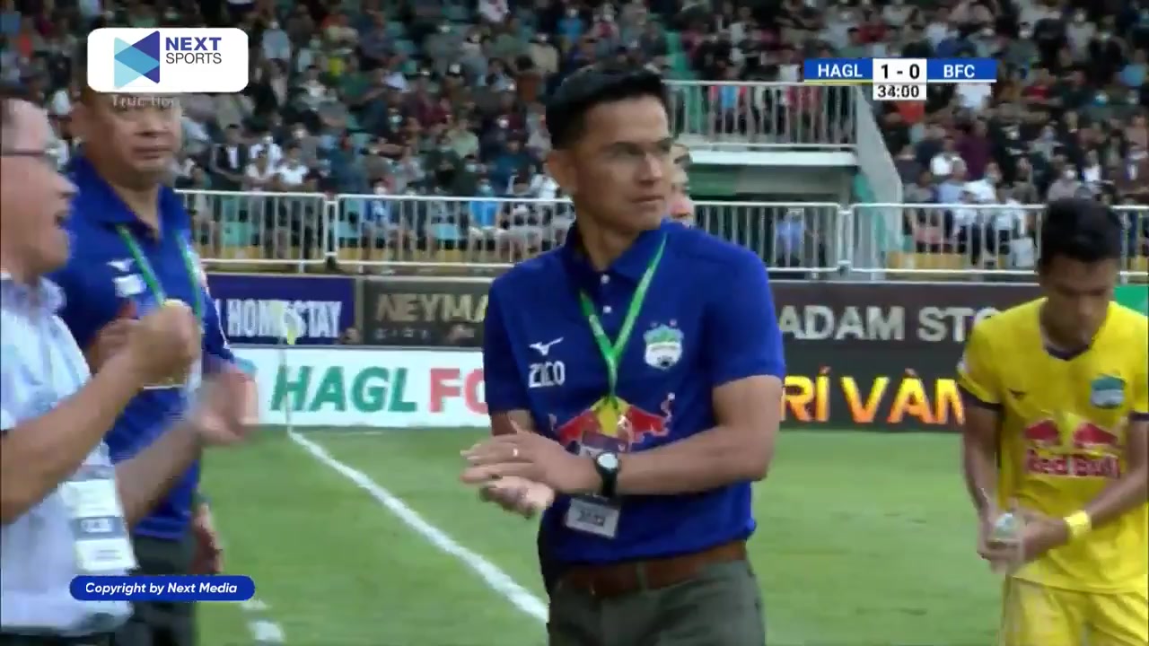 766 Hoang Anh Gia Lai Vs Becamex Binh Duong 33 skor gol Nguyen Van Toan, skor 2:0