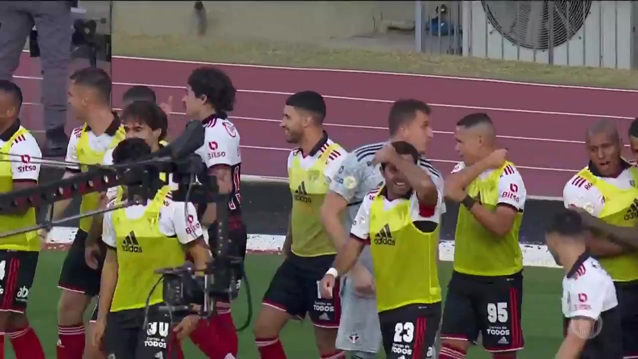 BRA D1 Sao Paulo Vs Bragantino Igor Vinicius de Souza Goal in 61 min, Score 3:0