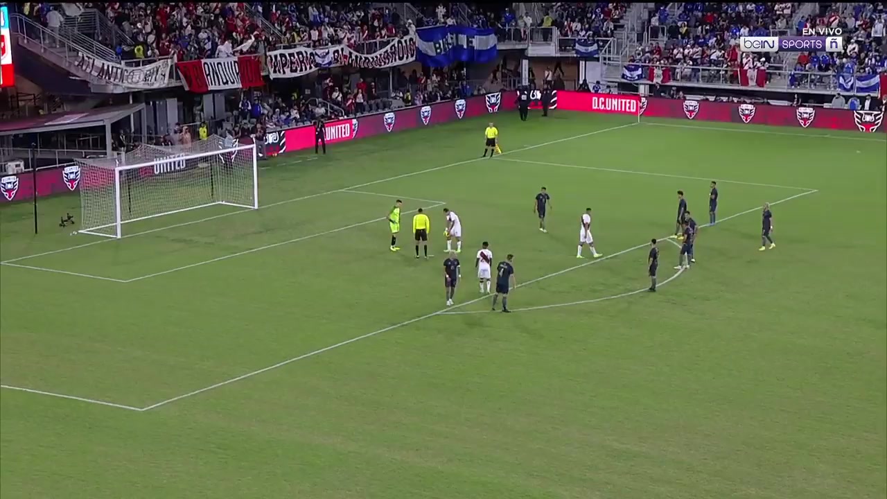 INT FRL Peru Vs El Salvador Gianluca Lapadula Goal in 39 min, Score 2:1