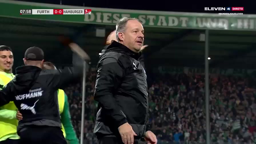 GER D2 Greuther Furth Vs Hamburger SV 7 phút Armindo SiebVào, ghi bàn 1:0